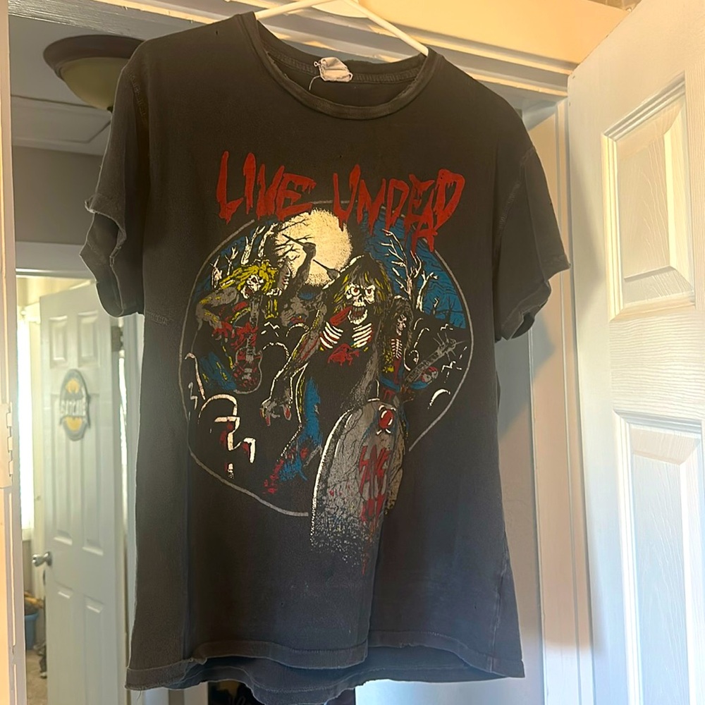 Madeworn Slayer Shirt Size Medium